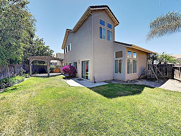 4th image of 10454 Hugo Ct