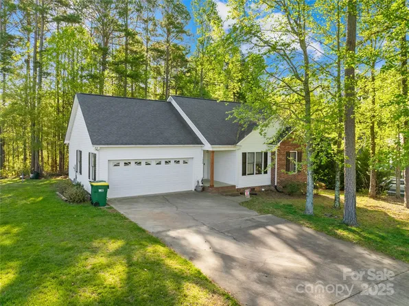 1628 Rosegate Ln, Stanfield, NC 28163