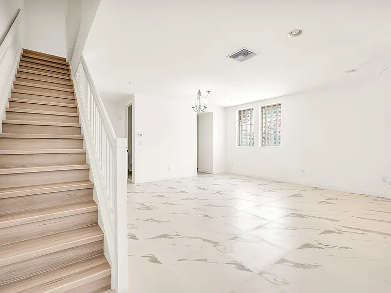810 Marina Del Ray #6 — Photo 27