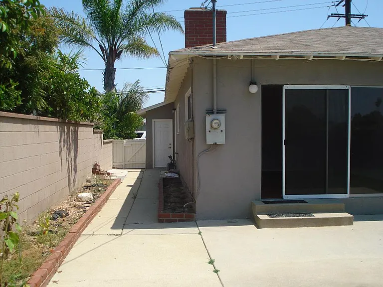 20521 Madrona Ave — Photo 3