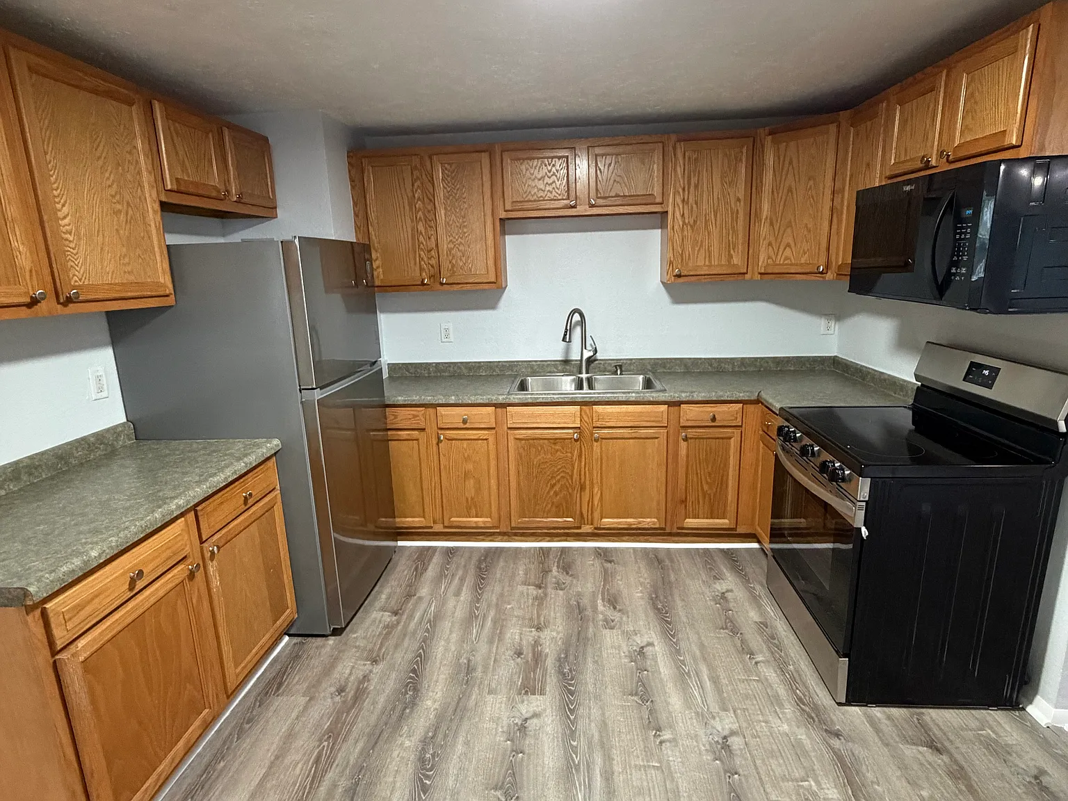 2 bed, $1,150 — Photo 3
