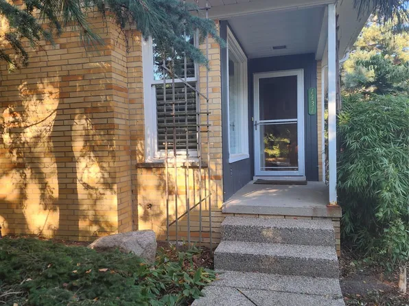 1431 Marywood Dr, Royal Oak, MI 48067