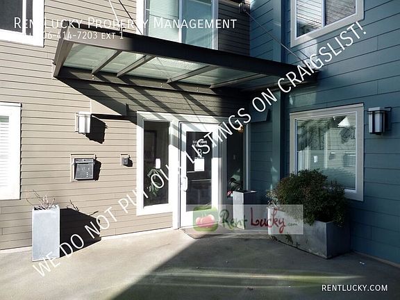 2nd image of 300 10th Ave #B