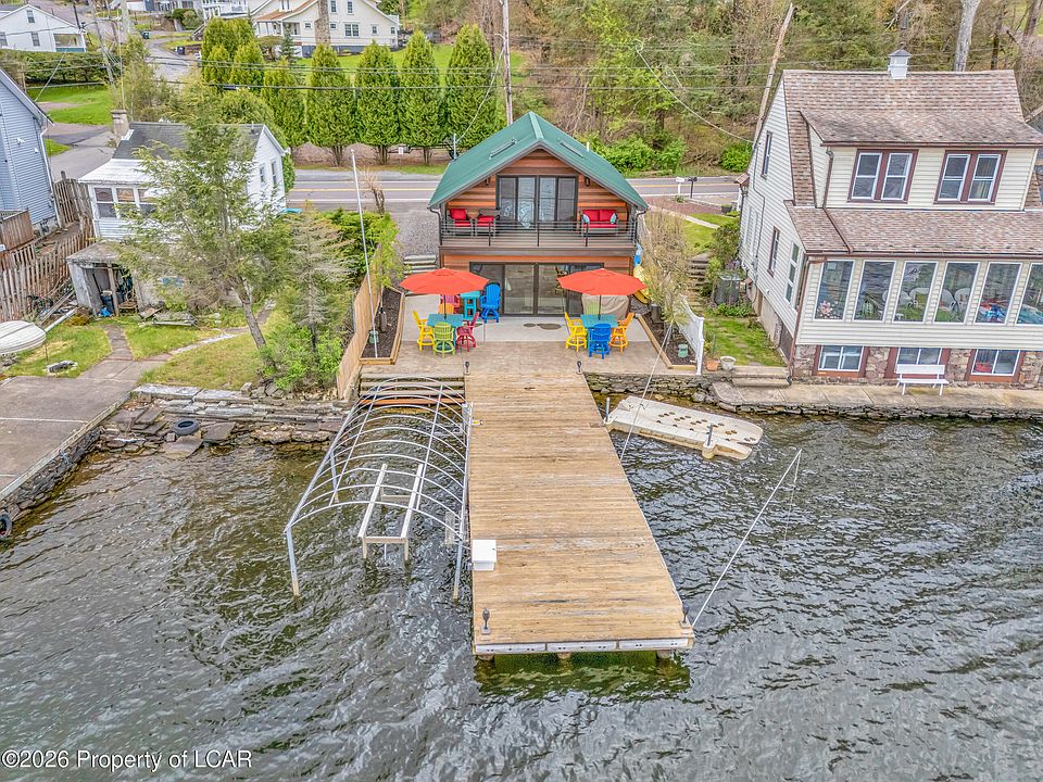 1st image of 3386 Lakeside Dr #307