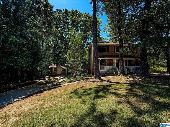 2nd image of 2020 Diane Ln