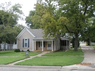 105 NE 10th St, Abilene, KS 67410