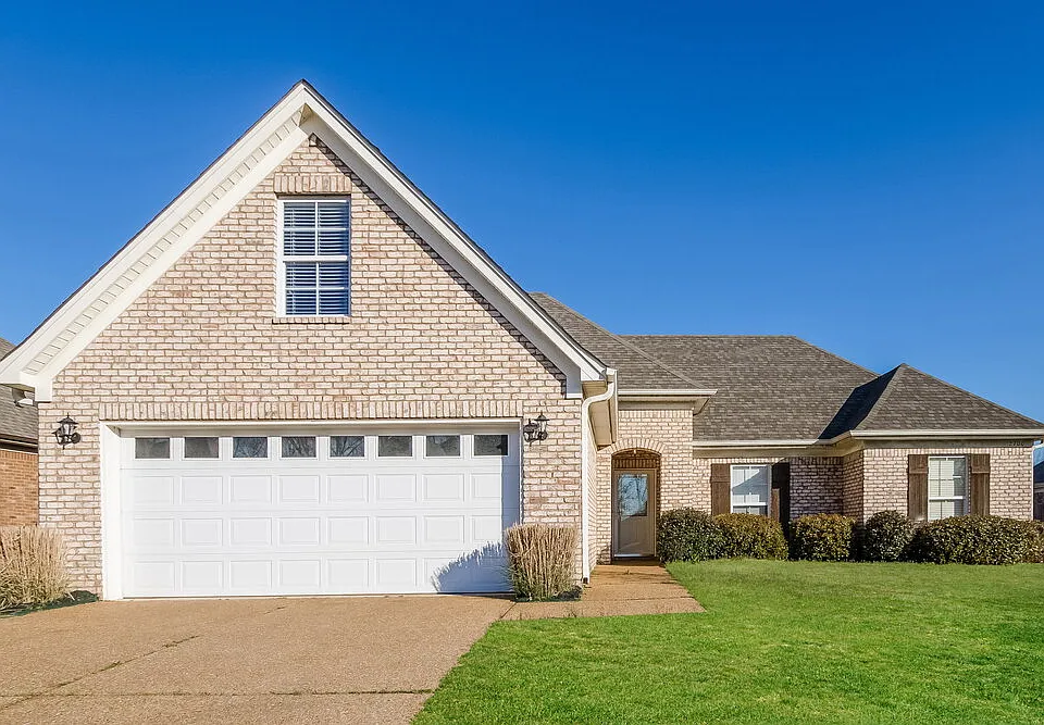 2700 Cherry Tree Dr