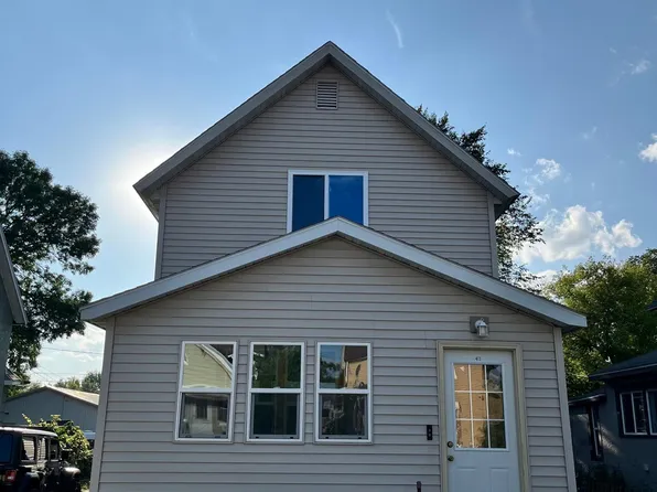 413 4th St NE, Little Falls, MN 56345