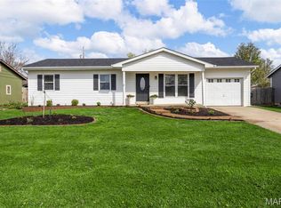 915 Countryside Dr, Troy, MO 63379