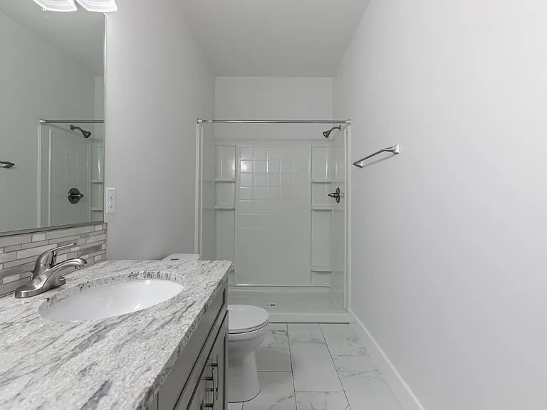 241 N 15th St — Photo 9
