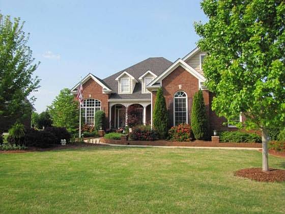 1st image of 104 Wellhouse Ct