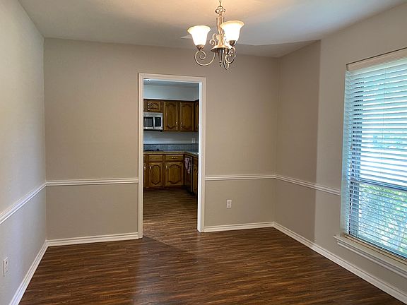 3rd image of 1204 Timber Valley Dr