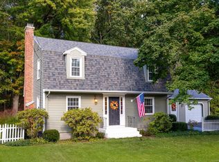 37 Bradford Dr, Windsor, CT 06095