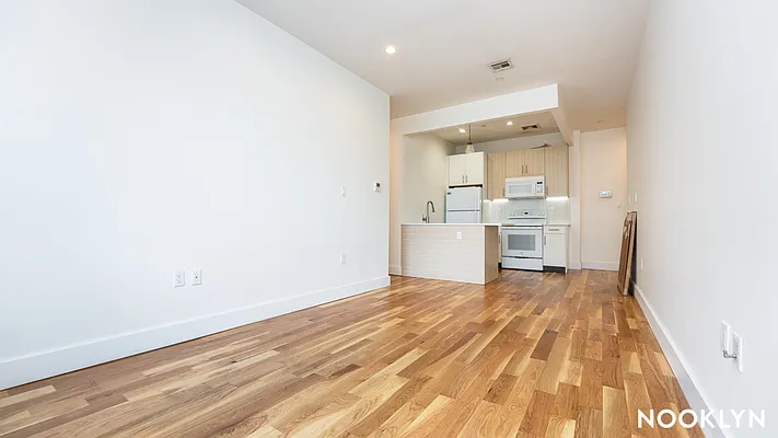 Rented by Nooklyn NYC LLC | media 17