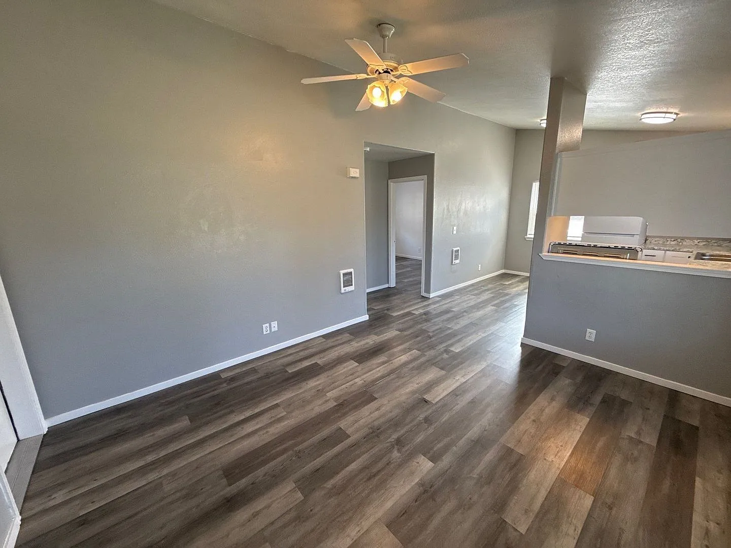 2 bed, 1.0 bath, 700 sqft, $1,545 — Photo 4