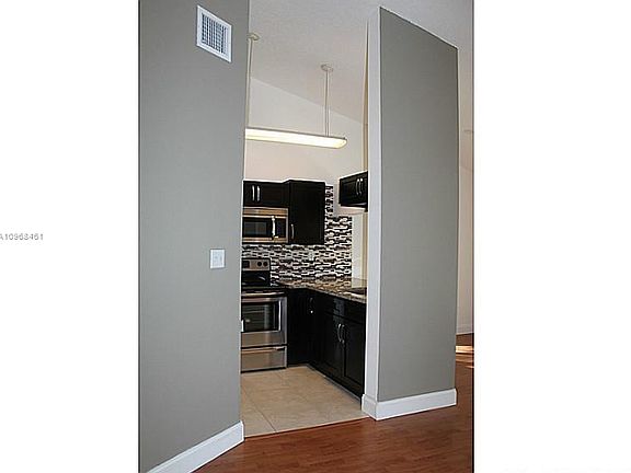 4th image of 13907 SW 91st Ter #91