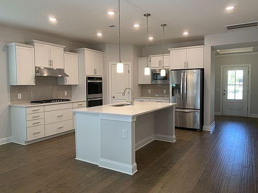 3rd image of 1708 Boardwalk Pl