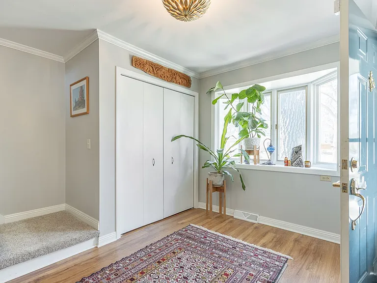 313 Walnut Grove Dr — Photo 4
