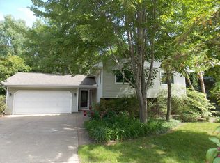 2895 74th Ct E, Inver Grove Heights, MN 55076