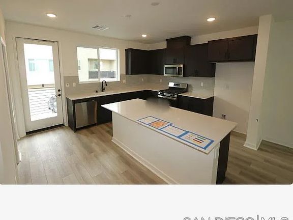 5th image of 5355 Seacliff Pl #60