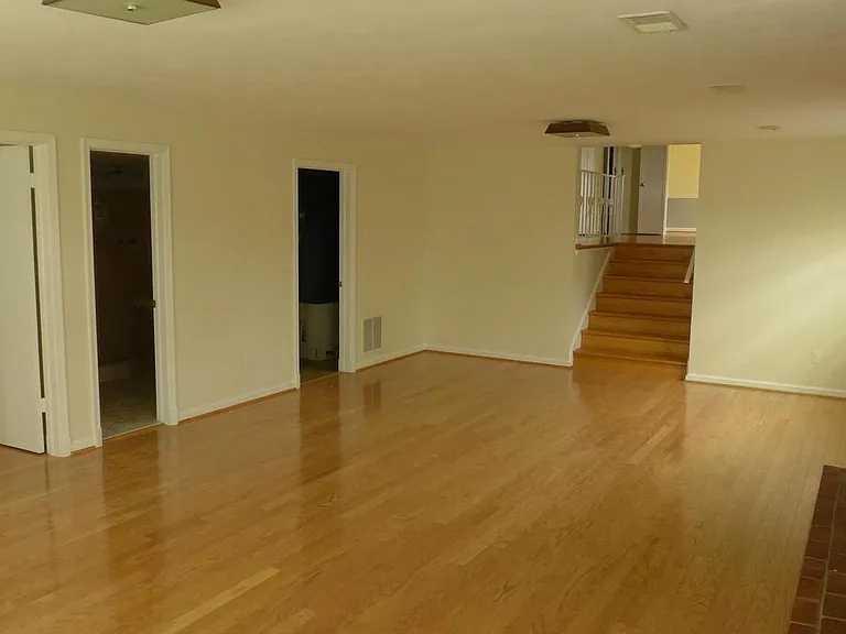 6301 Evermay Dr — Photo 18