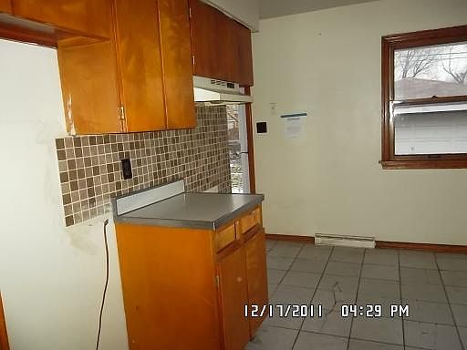 3rd image of 354 S Clyde Ave