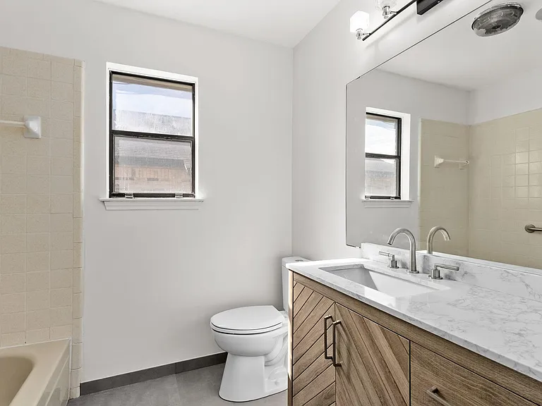 1907 Moonlight Dr — Photo 11