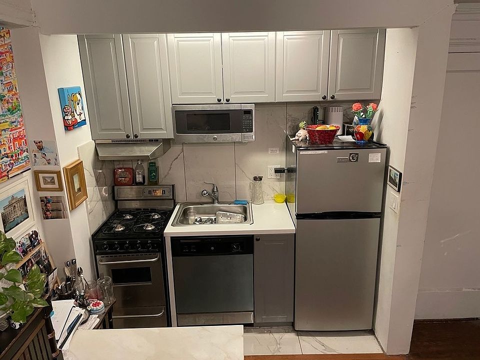 1st image of 50 W 72nd St #514