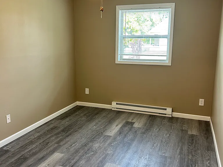 1000 Davis St #2 — Photo 3