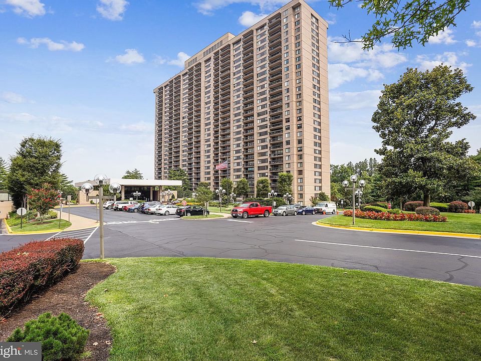 1st image of 3705 S George Mason Dr APT 818S
