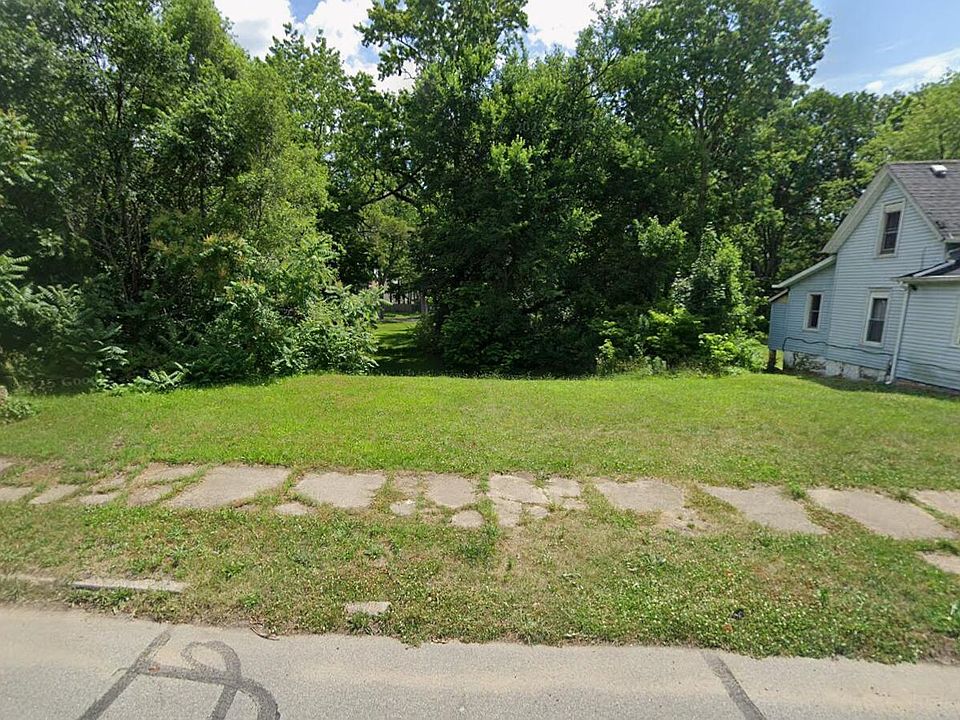 2nd image of 512 Euclid Ave