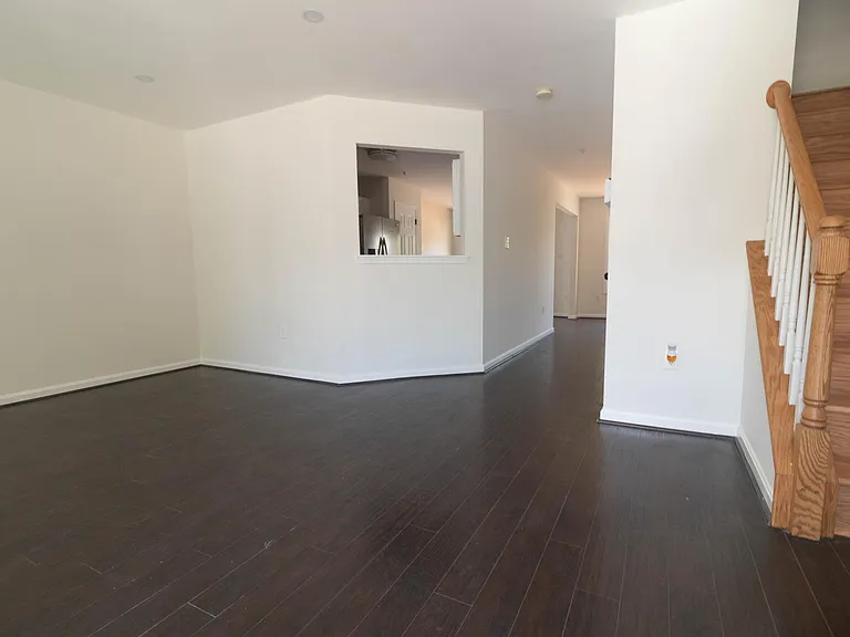 11525 Leland Pl — Photo 5