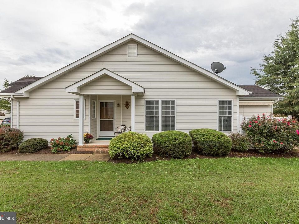 1st image of 221 Southridge Ct
