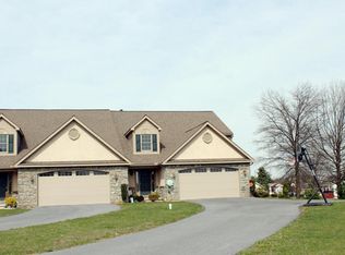 14 Chas Dr, Elizabethtown, PA 17022