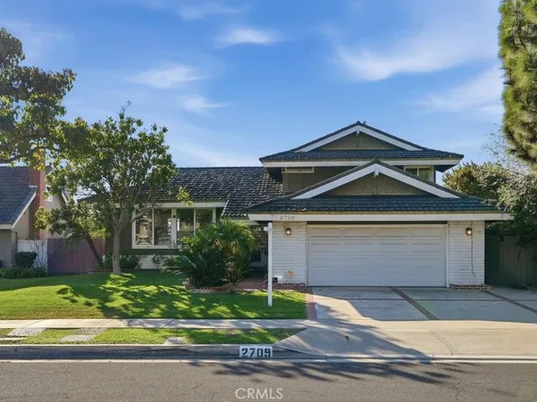 2709 Cardinal Dr, Costa Mesa, CA 92626