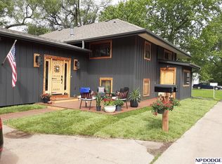 61 Carter Lake Clb, Carter Lake, IA 51510
