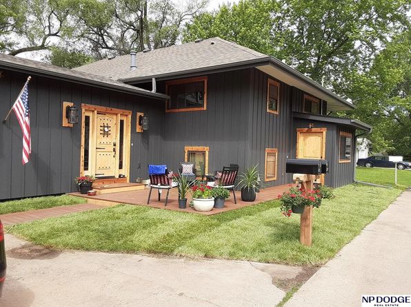 61 Carter Lake Clb