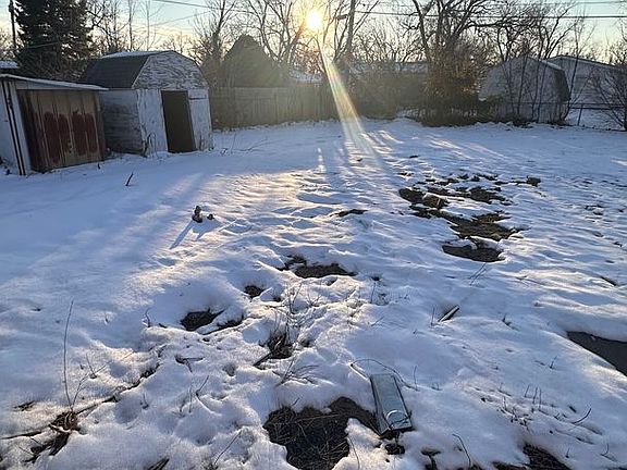 2nd image of 3027 S Millwood Ave