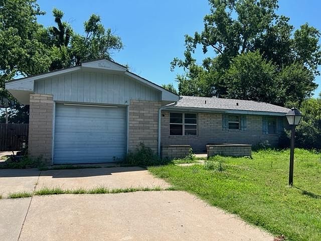 2nd image of 3013 El Camino St