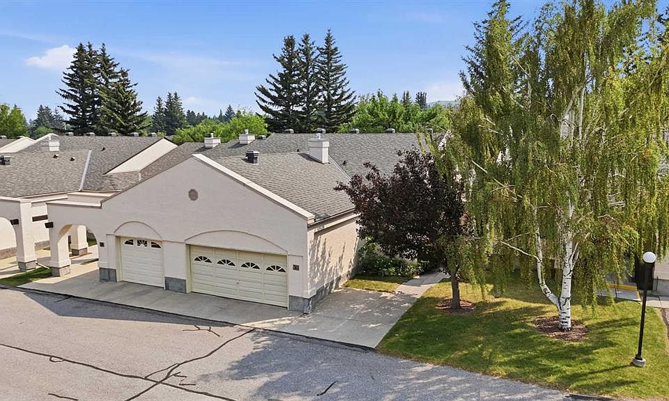 1st image of 30 N Sandarac Cir NW