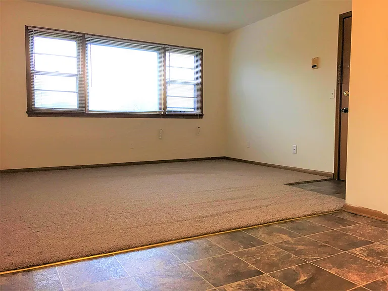 4707 University Ave NE — Photo 14