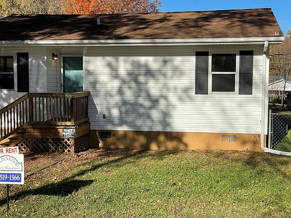 2nd image of 638 Noles Dr
