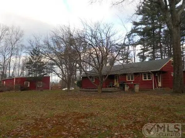 12 Railroad Ave, Saugerties, NY 12477