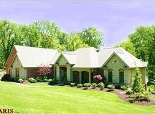 8 Matterhorn Ct, O'Fallon, MO 63366