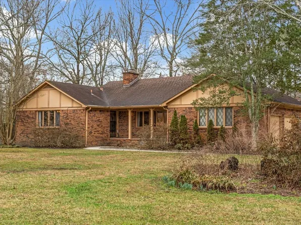 300 Marbeth Ln, Tullahoma, TN 37388