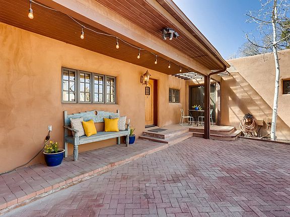 4th image of 960 Acequia Madre