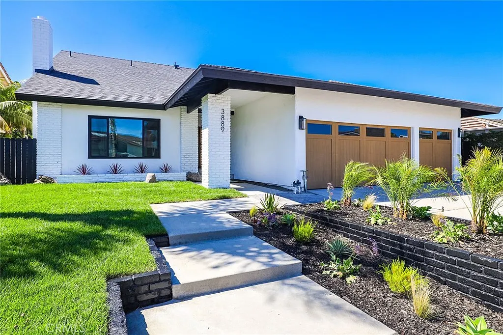 4 bed, 2500 sqft, $9,500 — Photo 3