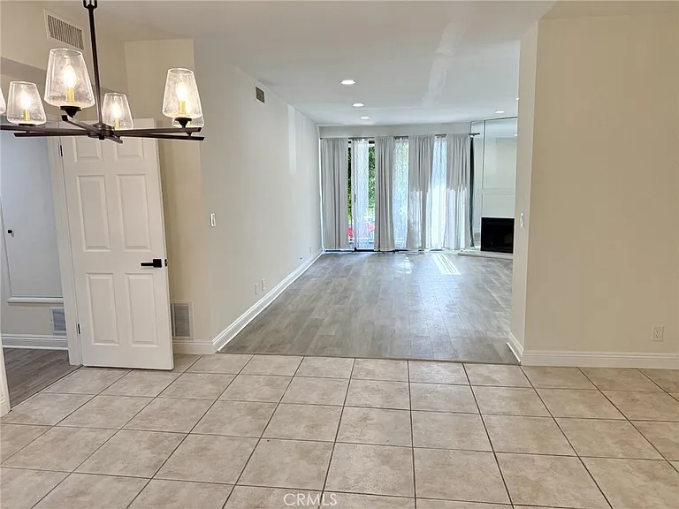 1630 S Bentley Ave #103 — Photo 28