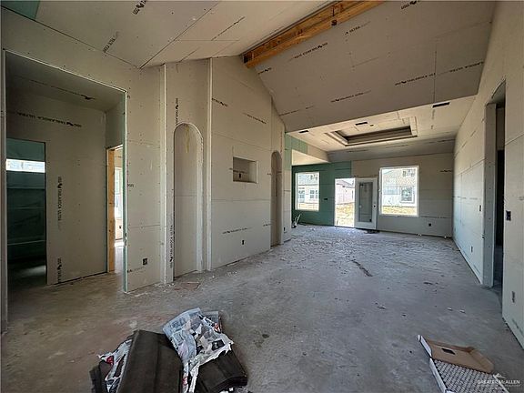 4th image of 434 Sandy Rd