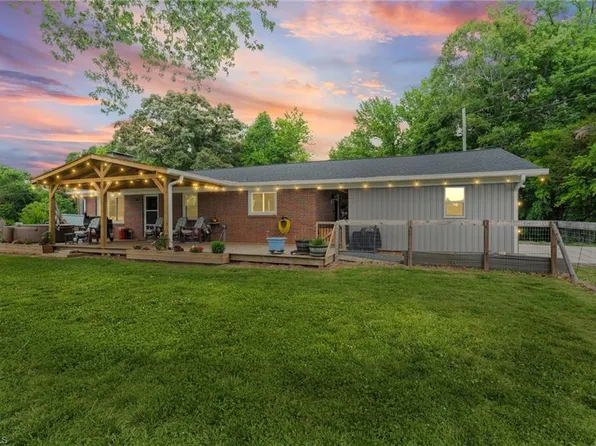 111 Pool Dr, Mocksville, NC 27028